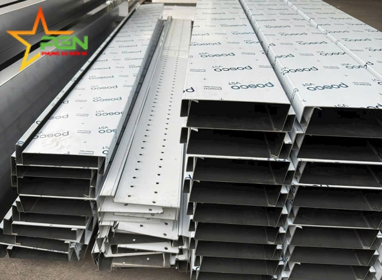 GIA CÔNG CHẤN U INOX 304/316/201/430