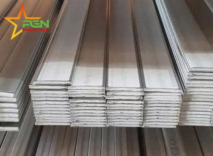 THANH LA ĐÚC 304 SỌC XƯỚC : 25 x 3.0 x 6000/HL- Stainless Steel Flat Bar